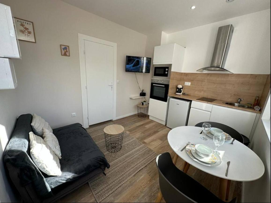 Lerelaisdodileqsl - Cambrai - Hyper Centre - Free Wifi - Ideal Couple & Famille Εξωτερικό φωτογραφία