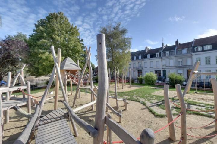 Lerelaisdodileqsl - Cambrai - Hyper Centre - Free Wifi - Ideal Couple & Famille Εξωτερικό φωτογραφία