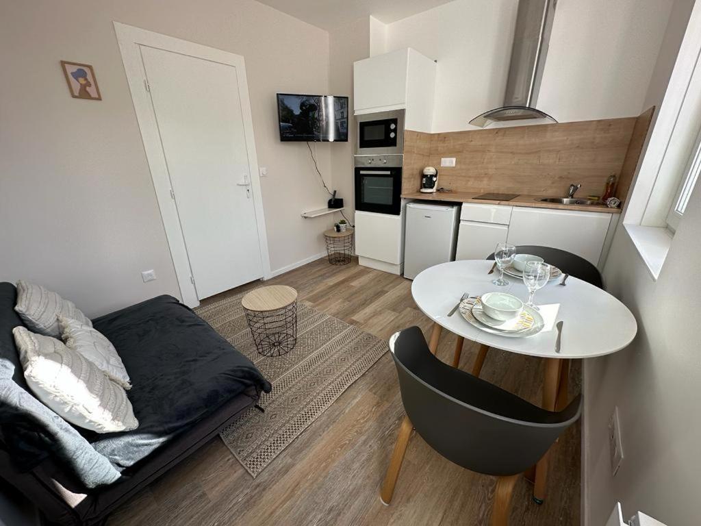 Lerelaisdodileqsl - Cambrai - Hyper Centre - Free Wifi - Ideal Couple & Famille Εξωτερικό φωτογραφία